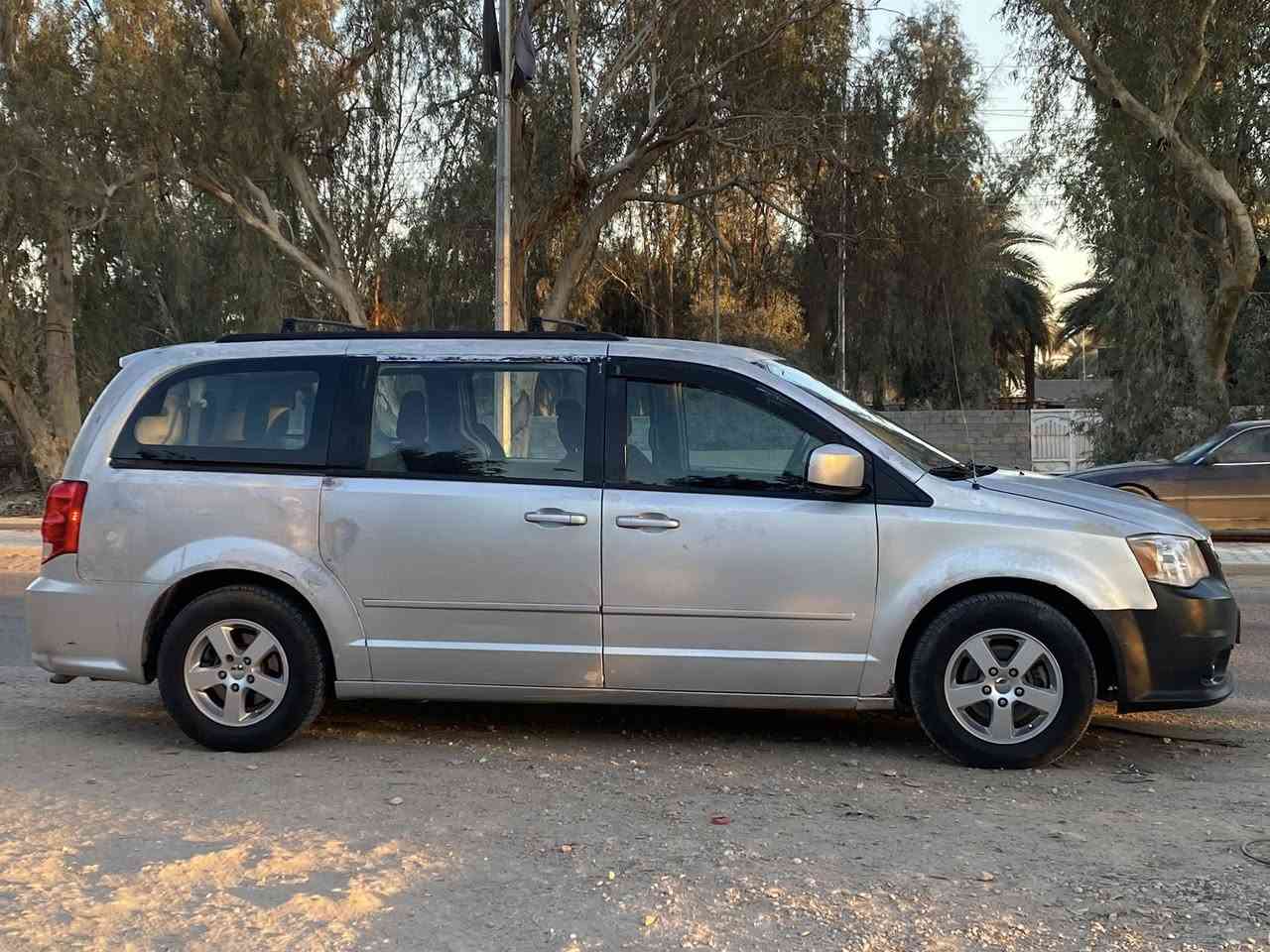 دوج كرفان 2011 فول مواصفات crew رقم بغداد بسمي حادثها طخطهات بصيطه وصور الحادث بالمنشور وبيها مكانات صبغ بدون دواخل خلاص كير مكينه كفاله حداديه جديده تخم تاير جديد تبريد ثلج + تدفا بيبان كهرباء شاشه + شاشه اعطال كشن كهرباء فرس فرس بالسقف تبريد بيانو مكاني بابل سكندريه سعر 94 وبيها مجال رقم ***********
