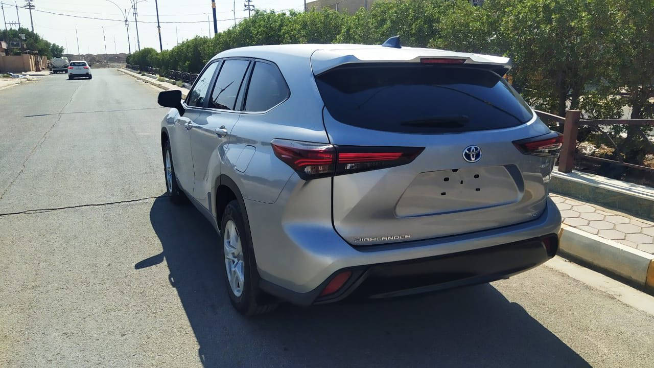 تويوتا هايلندر 2024  هايبو د سلفري مكينه 2500 تيربو تبديل جاملغ ايمن الشواصي والغود مكفوله الايرباكات سليمه الضرر كما موضح في الصور 
ماشيه 16500 
مرقمه بغداد
ترقم عله الدوله مجاني الترقيم اي محافظه 
الاتصال على ابو ايمن ***********
