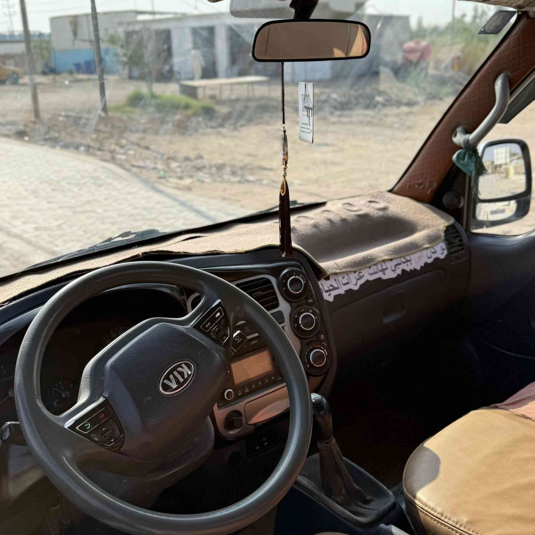 كيه حمل موديل ١٨ كفاله لاتنقيص ولا بخار شرط 

***********

 السياره تخم تاير تحويره واستد ٢٧ نفس ما تشوف ب الصوره 

المكان الديوانيه الحمزه الشرقي 

السعر 135 وبيها مجال قليل والشراي يتصل وبي خير ويدلل 

السياره ب اسمي رقم بغداد سنويه مجدده  ل 2030
