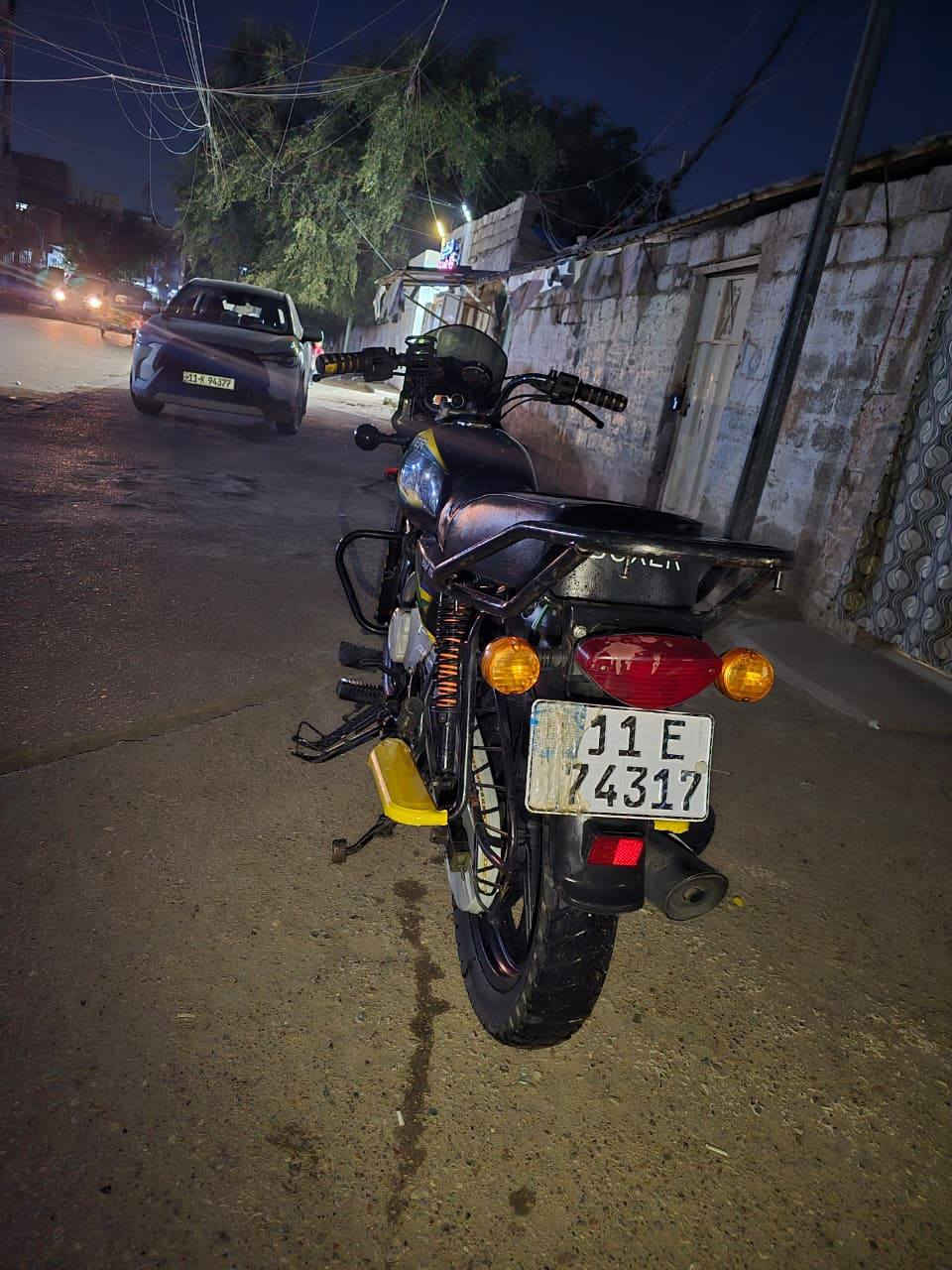 سلام عليكم
بوكسر كلاسك 2021
دراجة جاهزة من كلشي 
مكفولة من التنقيص و التبخير و النضوح
معمر المحرك بالوكالة
بيها لايت زينون و دبل اشارة
السعر 2000 و بيها مجال للشراي 
صاحب السنوية موجود و يحول ب اي وقت تريد
ه‍:***********
