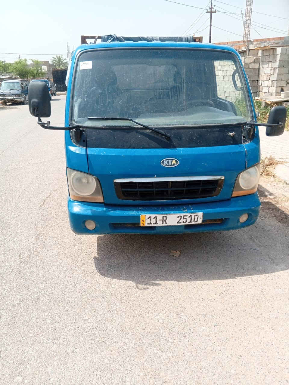 كيا حمل ام عيون موديل 2000للبيع وهذا رقمي ***********

