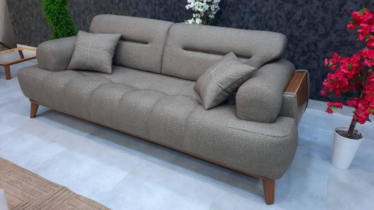 مديل جديد وحصري مودرن 
يوفر الراحة والاسترخاء 
قماش راقي جدا 
نوعيه الخشب بلوك قوي 
متانة قويه 
كل هذا 🔥🔥
فقط مليون و150 مع التوصيل
🥹لتواصل‪***********
