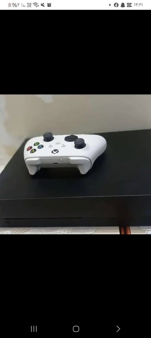 السلام عليكم اكس بوكس وان فات شرط الفحص بي كيم باس مع ملقحاته كله جوستك اصليه مكاني بغداد السعر خاص رقمي***********
