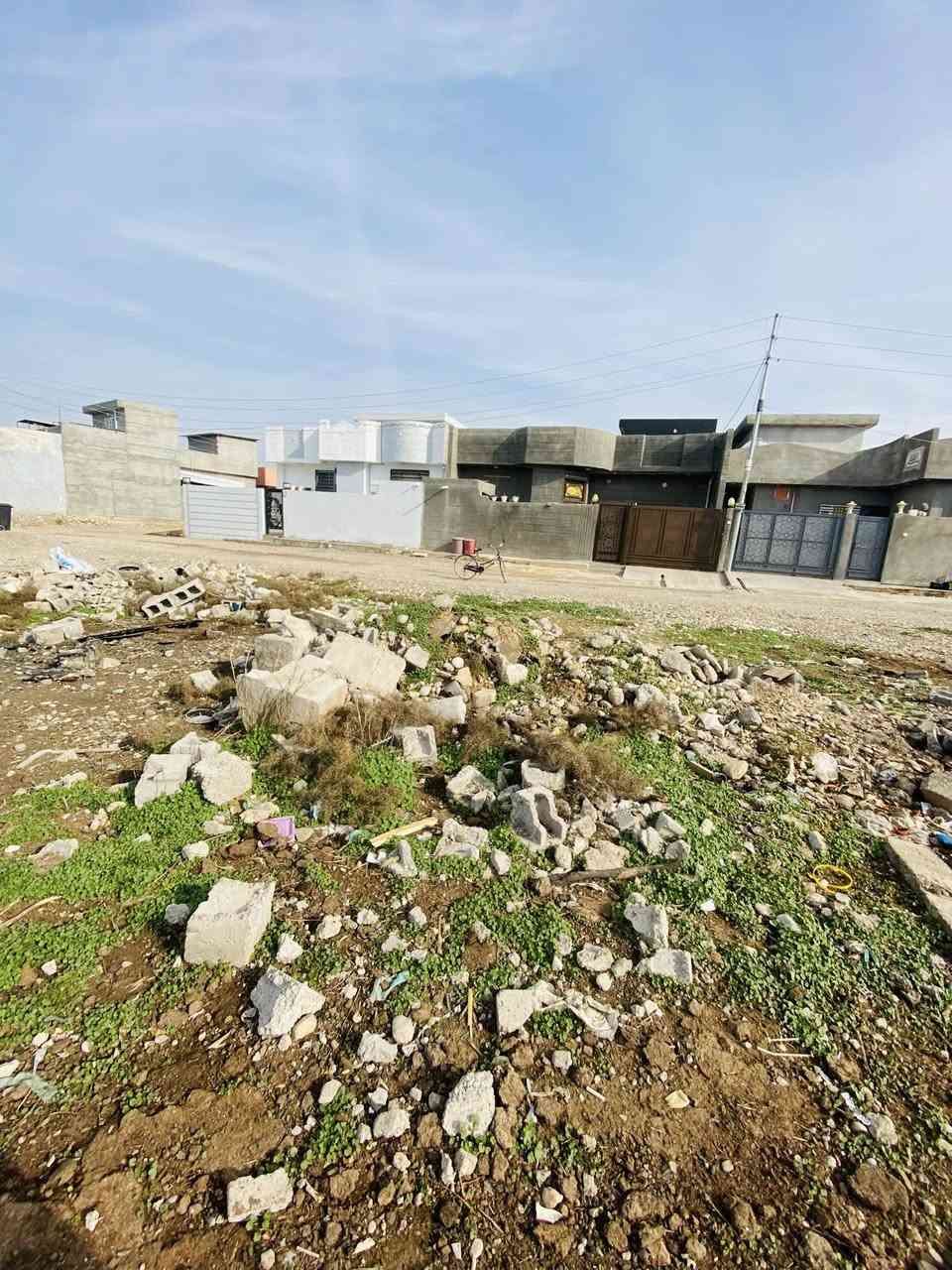 #مكتب_برايتي_للعقار_والمقاولة  

🔹 اعلان __اعلان .

♦️قطعة زراعي للبيع 
   مساحة 200متر شارع 10م 
     واجهة 10 نزال 20 ماء وكهرباء موجود .
🔹الموقع حي العصرية خلف الملعب . 
   سعر 17 وبيه مجال 
لاستفسار الاتصال على الرقم 📞 
***********
 *********** 

♦️وللمزيد زورنا في مكتبنا #طوز /بداية مدخل العصرية بجوار #مطعم_ملك_الشام

#مكتب_برايتي_للمقاولة للبيع وشراء الأراضي .(السكنية_الزراعية_والتجارية )

#وتنظيم كافة عقود البيع والشراءبرايتي للعقار والمقاوله@إشارة
