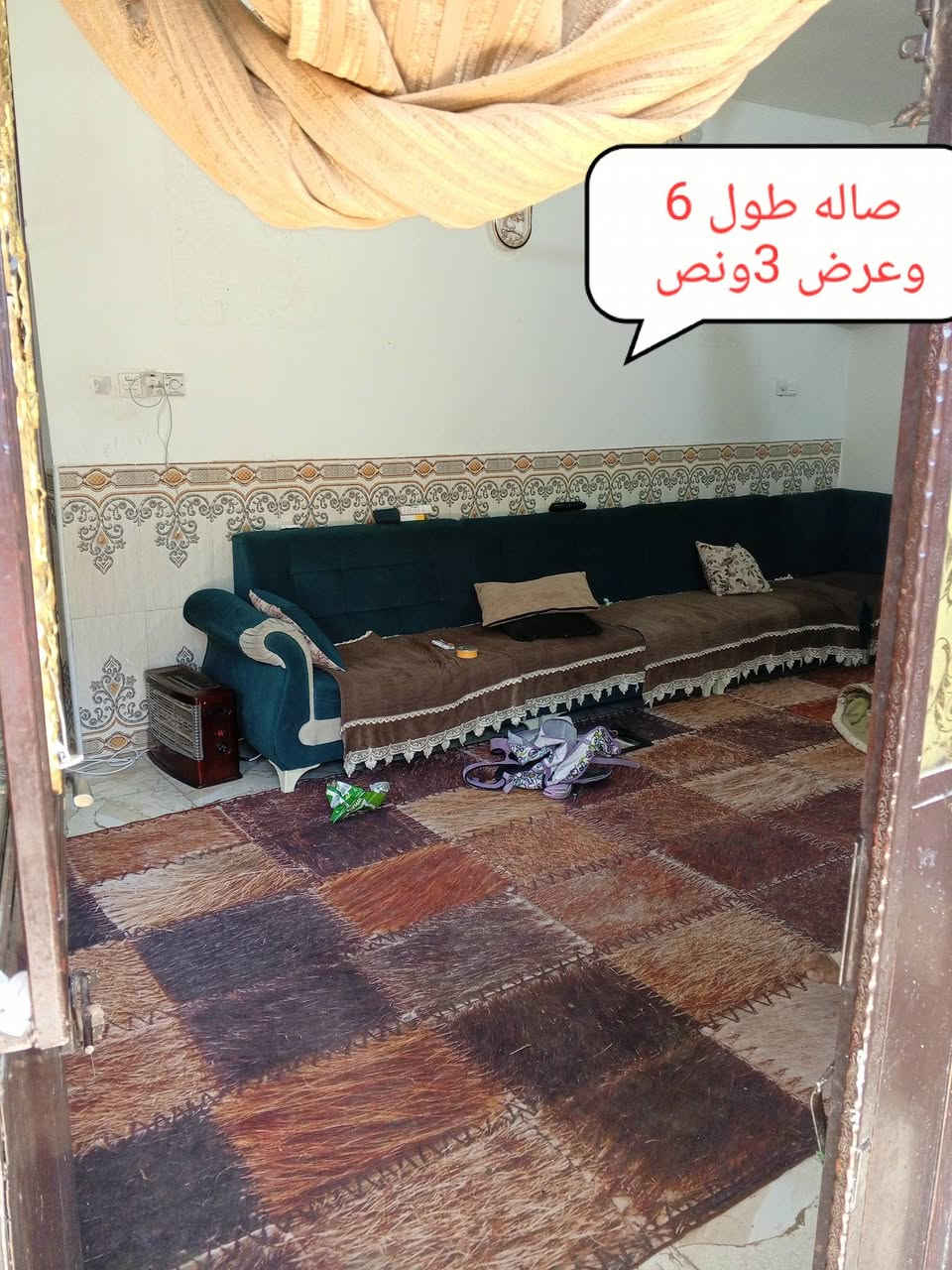 بيت للبيع عبر الشارع العام قرب المولد الي يم النهر مساحه البيت 160م مربع بناء غرفتين نوم وصاله ومطبخ وصحيات خارجي بناء بلوك وطابوك الارضيه بورسلين البتلو صب للاستفسار الاتصال ***********
