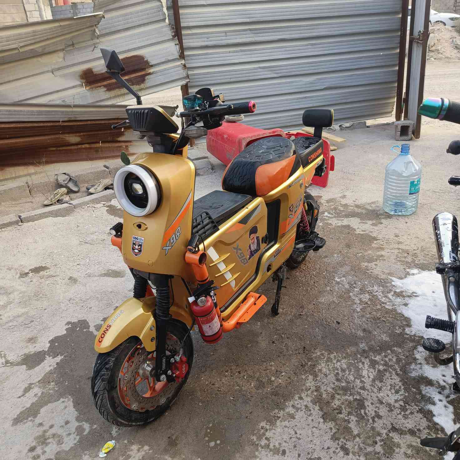 سلام عليكم دراجة شحن للبيع 900x مكفولة مديل 2025 شقالة من طول الطول
سعرها 450 مكان بصرة كرمة علي البدران ***********،
