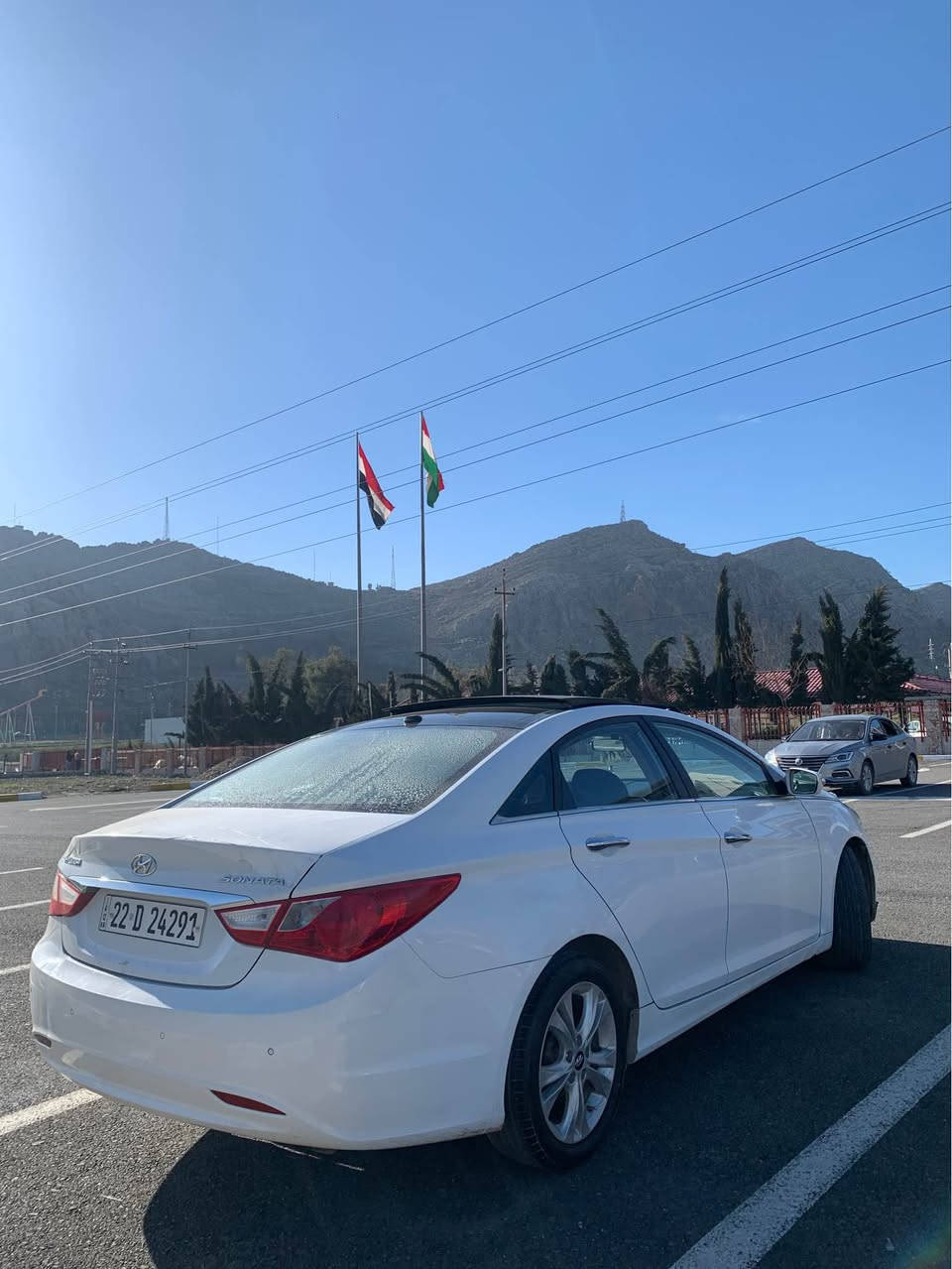 سۆناتا ٢٠١١ خلیجی   
مەكینە ٢٤ 
مواسەفات گێڕ تۆماتیك و عادی  سەقف پانۆڕاما
كوشن كارەبای   ئاوێنە شەفت 
ناو زەرد،ABS 
٣ پارچەی بۆیاغە  پشت و پێشی كەپسە  
لە تەنیشتەوە قیچێك ناوی گرتوە 
گێڕ مەكینە تەبرید بە شەرت 
 
***********
*********** رانية, السليمانية
