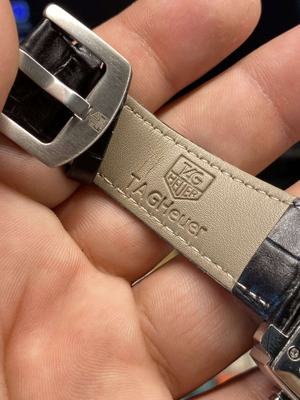 تاك هير 🇨🇭قطعه مرتبه ماستر درجى اول
مختومه بالكامل سناتر كله شغال ستوب وج مكينه كوارتز 
مع العلبه المختومه و سير اصلي جديده غير مستخدمه قطر 40 ملم

السعر 75 مع التوصيل لكل العراق


**إذا كنت صاحب هذا الإعلان وتريد حذفه لأي سبب، رجاءا أرسل رسالة إلى الدعم الفني**