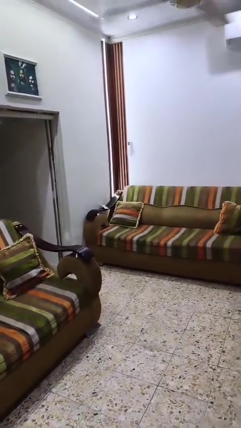 قنفات للبيع نضيفات احلا من صور بلحقيقة اخذتهن قبل كم يوم ب 160 بس مصارن بصالة مالتي كبار اريدهن ب125 وبيهن مجال مستعجل ع بيعتهم بصرة مشراك قديم قرب مستشفى مواساة استفسار ع هاذا رقم بي، واتساب‏‪***********‬‏
