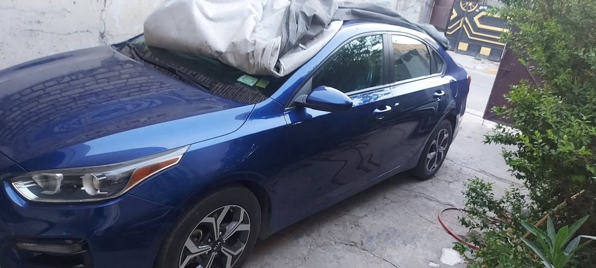 السلام عليكم كيا فورتي 2019 حادثه جاملغ خلفي من صفحة قبغ البانزين اوبيه شخوط قليله ماشيه 58ميل سياره خير من الله مابدل بيه بس راجز للأمانه.نص فول رادار سرعه تحكم استيرن تبريد خير من الله بالشوف تحكم عليه الحجي وحد والشوف وحد.السعر 135بيه مجال بسيط الاتصال على الرقم***********
