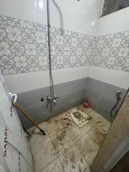 يتوفر لدينا بيت للإيجار 🏠

يحتوي على غرف نوم 3 استقبال وطرمه وسطح وخدمات✨ 

مساحه 75 

الموقع 📍/شارع صحه  قرب جامع الحق  

ايجاره 550 وبي مجال

للاستفسار📞 /***********حسين دراجي 

مكتب الباسم للعقار
