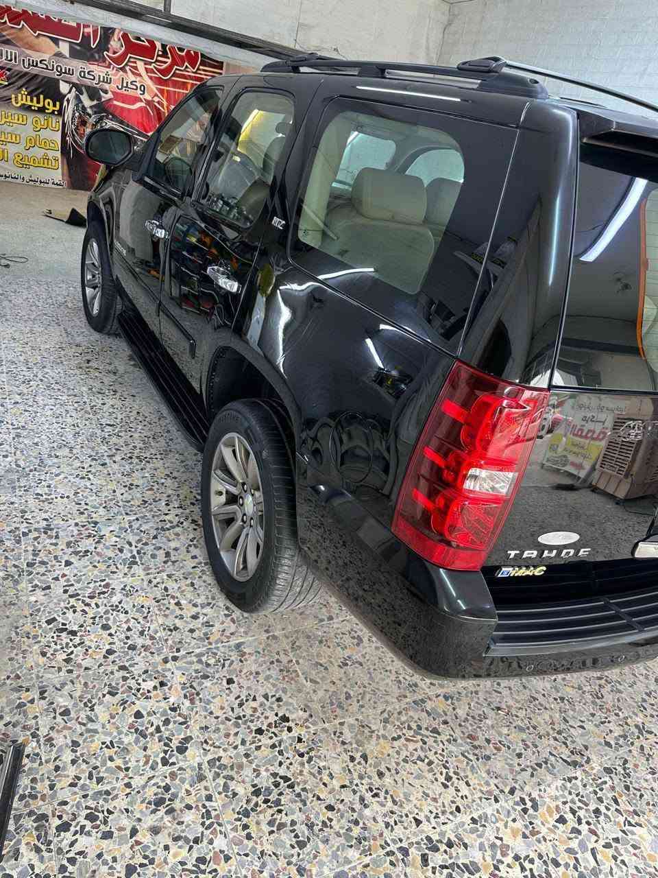 2008 خليجي LTZ
مكلف بالنشر 
فول مواصفات 
مكفوله من الصبغ 
بيها بارد بالجاملغ الامامي شبر 
وبارد بالباب الخلفي قليل.
السعر 185 وبيها مجال 
بغداد الشعله ***********
اني مكلف بالنشر الشراي يتصل على صاحب السيارة

