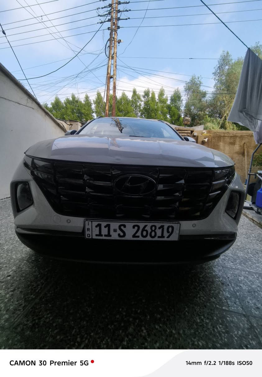 السلام عليكم
توسان 2023
رقم بغداد الانكليزي بأسمي 
ماشية 50 ألف 
مكفولة من الصبغ والبارد عدا طخة بيهة بخشم البنيد موجودة بل صور 
السيارة فول مواصفات عدا البانوراما
السعر 215 بيه مجال 
مكان السيارة بغداد الكرخ
تليفون
***********
***********
***********
