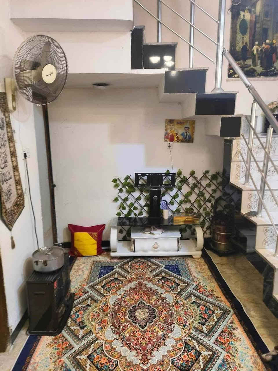 مشتمل للبيع مساحه100طابقين  حي الصحه قرب بيت ابوالنسر //بيع مستعجل جدا . جوه السوك بهواي . سعر88وهم بي مجال. ***********
