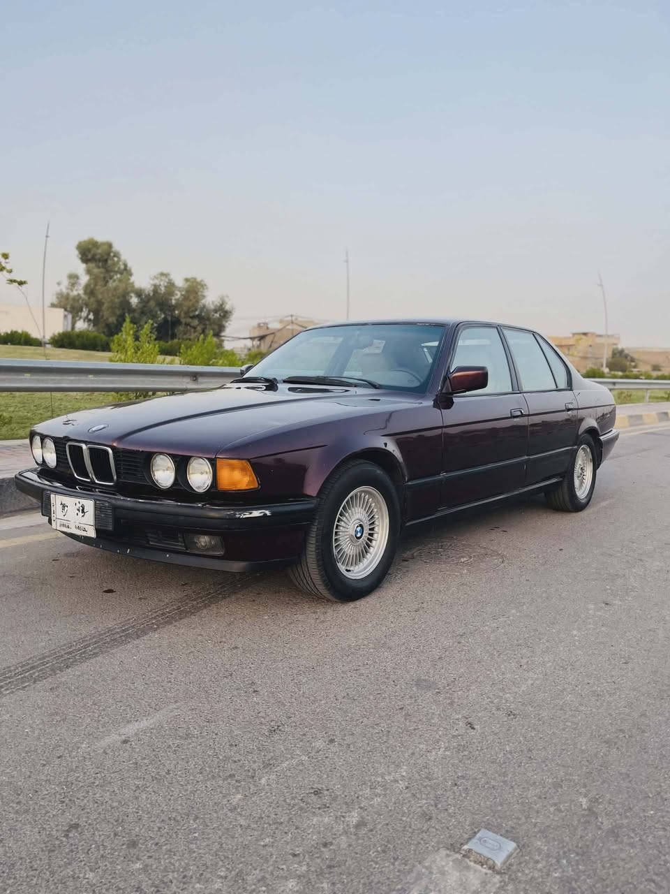 بي ام موديل 730 موديل 1993
كاملة فول مواصفات
تدفئة تبريد
محرك كير شرط
كشنات جلد غرفة كاملة بلون ابيض
اكسن قفل
بردات كهرب فتحة سقف
رقم بغداد الاماني
السعر 62 وبيها مجال 
السيارة مو ناقصها كلشي
مكان السيارة موصل 
للاستفسار الاتصال
***********
***********
