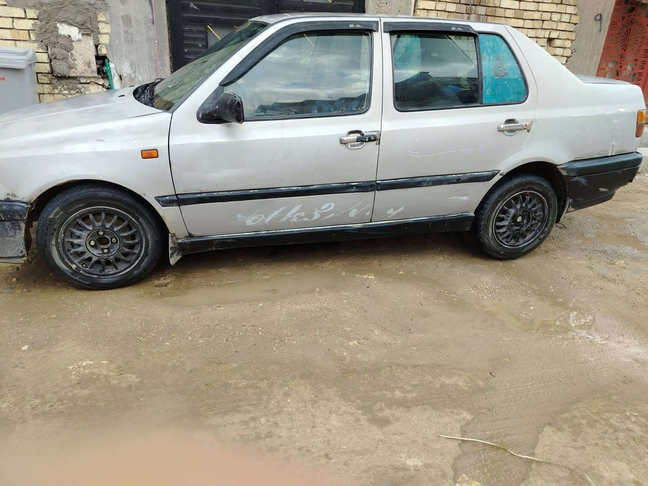 سلام عليكم كولف فنتو 1994 للبيع 
المو شراي لا يتعبني ولا اتعبه
رقمي ***********
