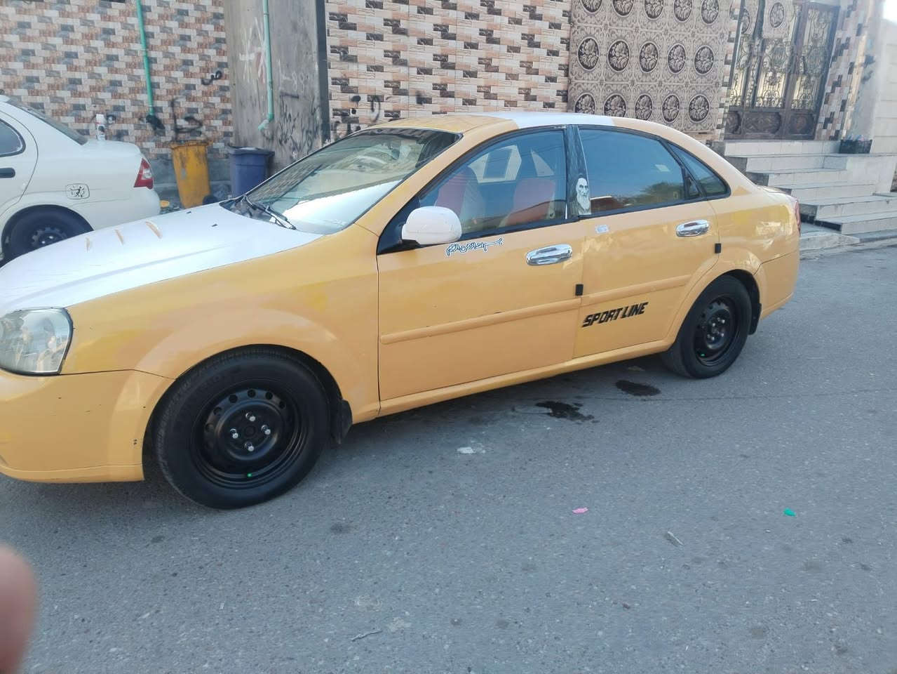 اوبترا ٢٠١٠ كير عادي السياره كفاله من ضربه وتبديل على البلاد بيها جراد مكينه كير حداده تبريد كله مكفول السياره جاهزه من كلشي هياه مصفره رقم انكليزي باقي على الاستلام رقم بصره سنويه ٢٧ للاستفسار *********** السعر ٤٢
