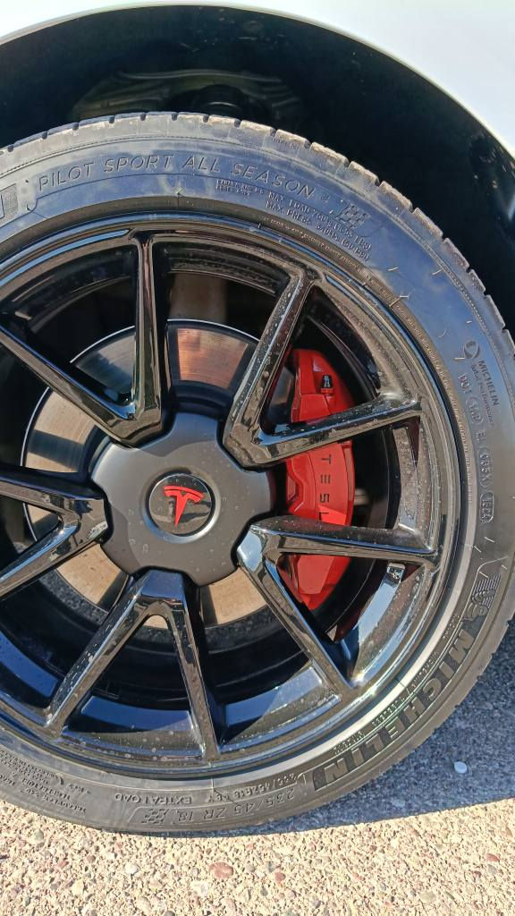 تيسلا دبل بطارية بالاضافة الى مسافةت بعيدة دفع رباعي 
اونلاين تكدر تربطهة على تلفون لو ساعة ذكية 
ضرر جاملغ وبنيد صبغ وصور الحادث بالمنشور 
بدون دواخل  ايرباكات بلادي 
سنوية 2030 
بأسمي السيارة تحويل ثاني يوم 
السيارة كاملة مكملة جاهزة من كلشي ما تحتاج اي مصرف 

للاستفسار 0️⃣7️⃣7️⃣1️⃣5️⃣9️⃣0️⃣6️⃣8️⃣3️⃣2️⃣
*********** أربيل, العراق
