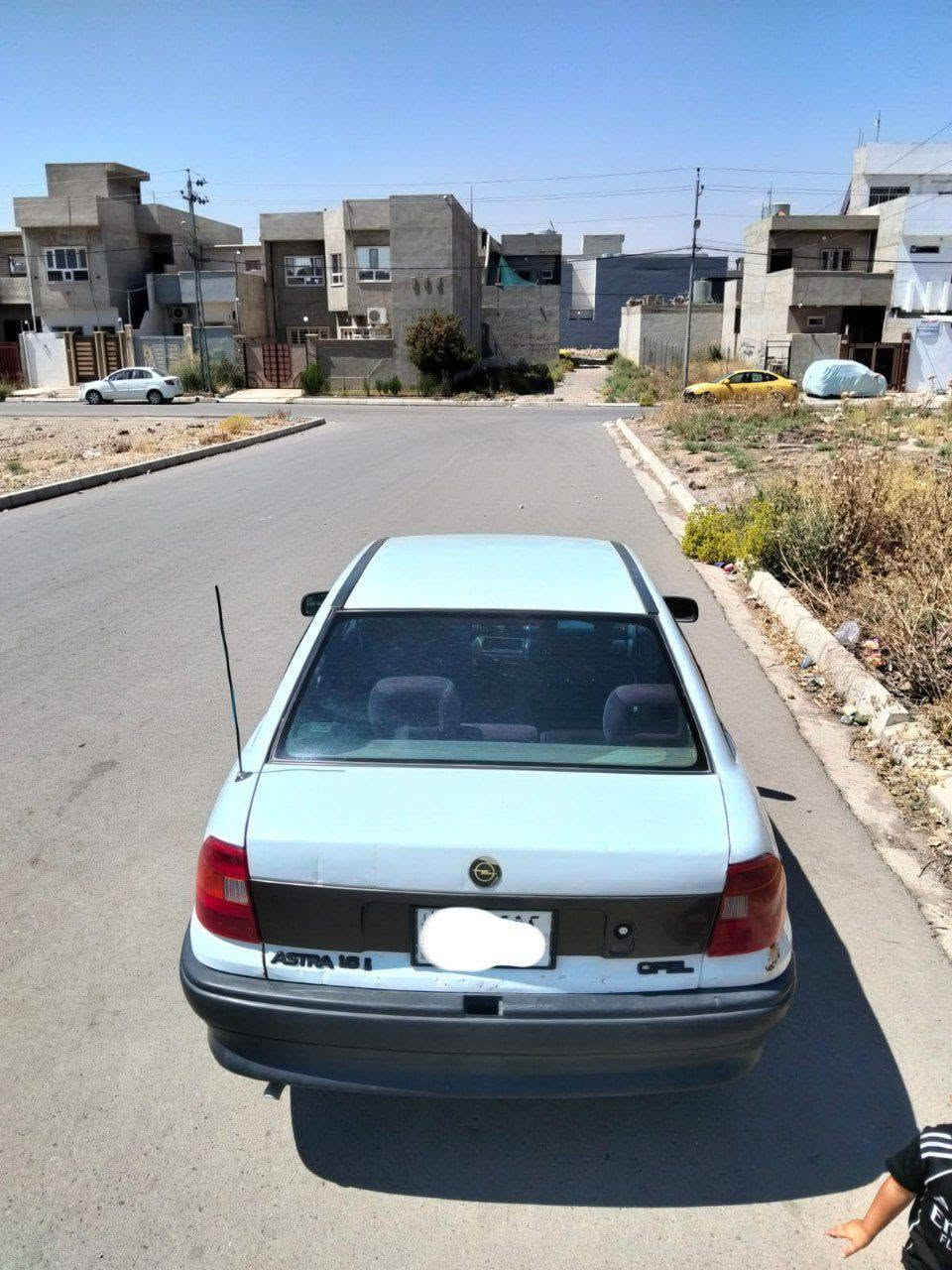 اوبل استرا حجم 16 موديل 93
گير ومحرك شرط والسيارة بأسمي 

السيارة اصليتها تبريد 

رقم نينوى

مكان السيارة الموصل الأيسر 

للاستفسار الاتصال ‏‪***********‬‏
