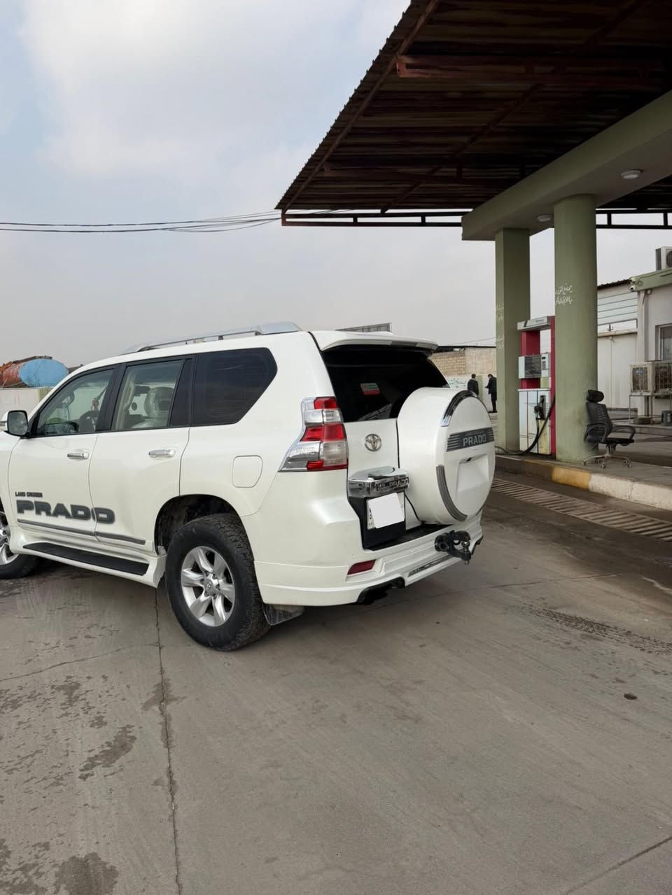 برادو 2010 محدث 2017
صبغ شبر جاملغ امامي يسار
TXL
فول محرك 6 سلندر
سلايت بصمه
ثلاجه دبل تانكي
كشن جلد
شاشة كامرا حساس
ماشيه 130 الف حقيقي
رقمه دهوك بسمي
منظومة غاز 
مكان موصل 
*********** واتساب موجود
