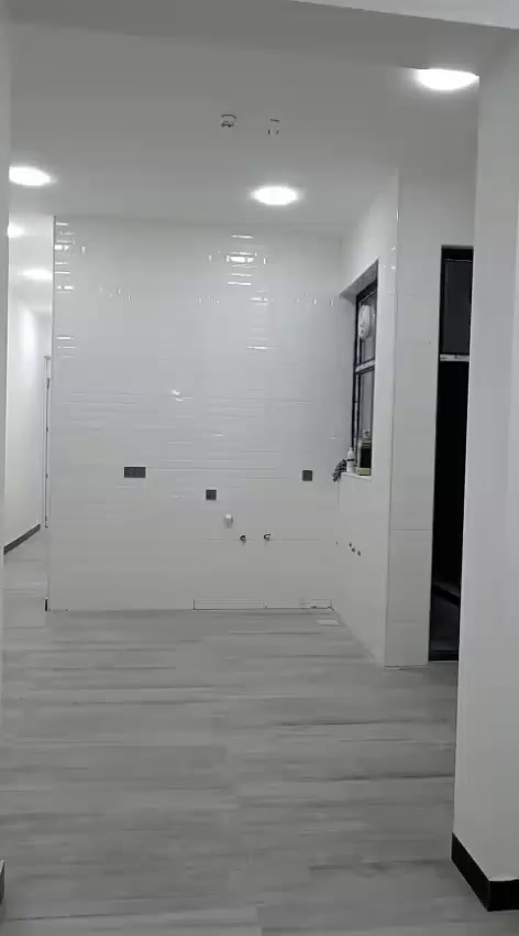 للايجار
بيت 100 متر زيرو 
 غرفتين  وآستقبال مطبخ 
  وخدمات
الايجار 650 
حي جهاد المسائلة والعدالة 
***********
