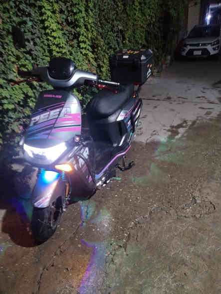 السلام عليكم ماطور شحن كوريا ام ار  رياضي مزود فول تزويد  للبيع استعمال قليل جدا بريكات رياضي دسك امامي وخلفي دبل اشاره مدرع بل كامل بلوتوث بي  6 بطاريات ونلي الاصليه
لايت عالي ناصي اصفر وزينون  ورماش تايرات بطح السعر 800 وبي مجال
مكاني موصل
*********** وبي واتساب
