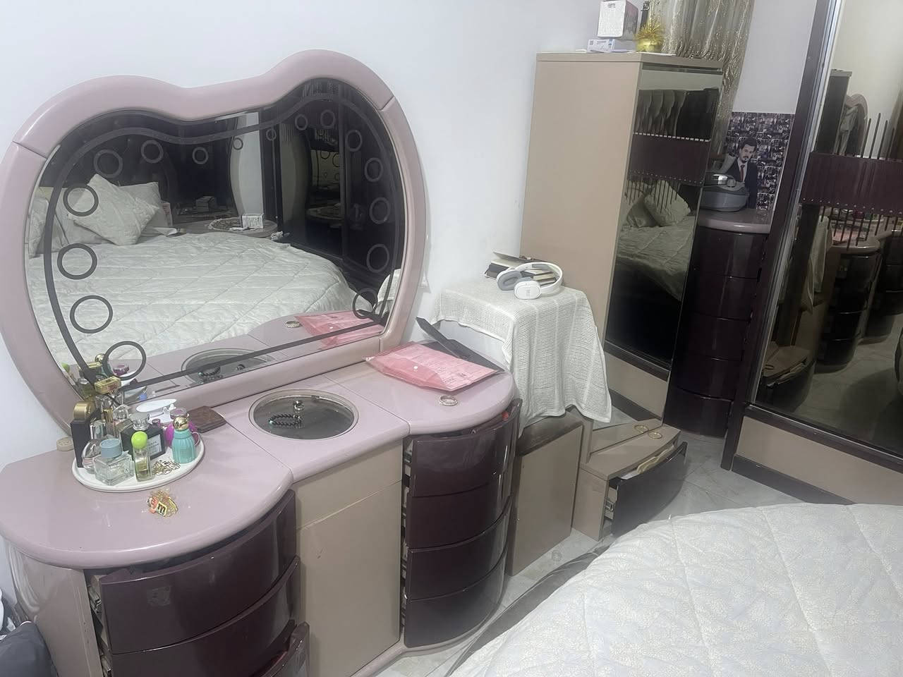 للبيع بيه ضرر بسيط ٤٠٠وبيه مجال ***********
