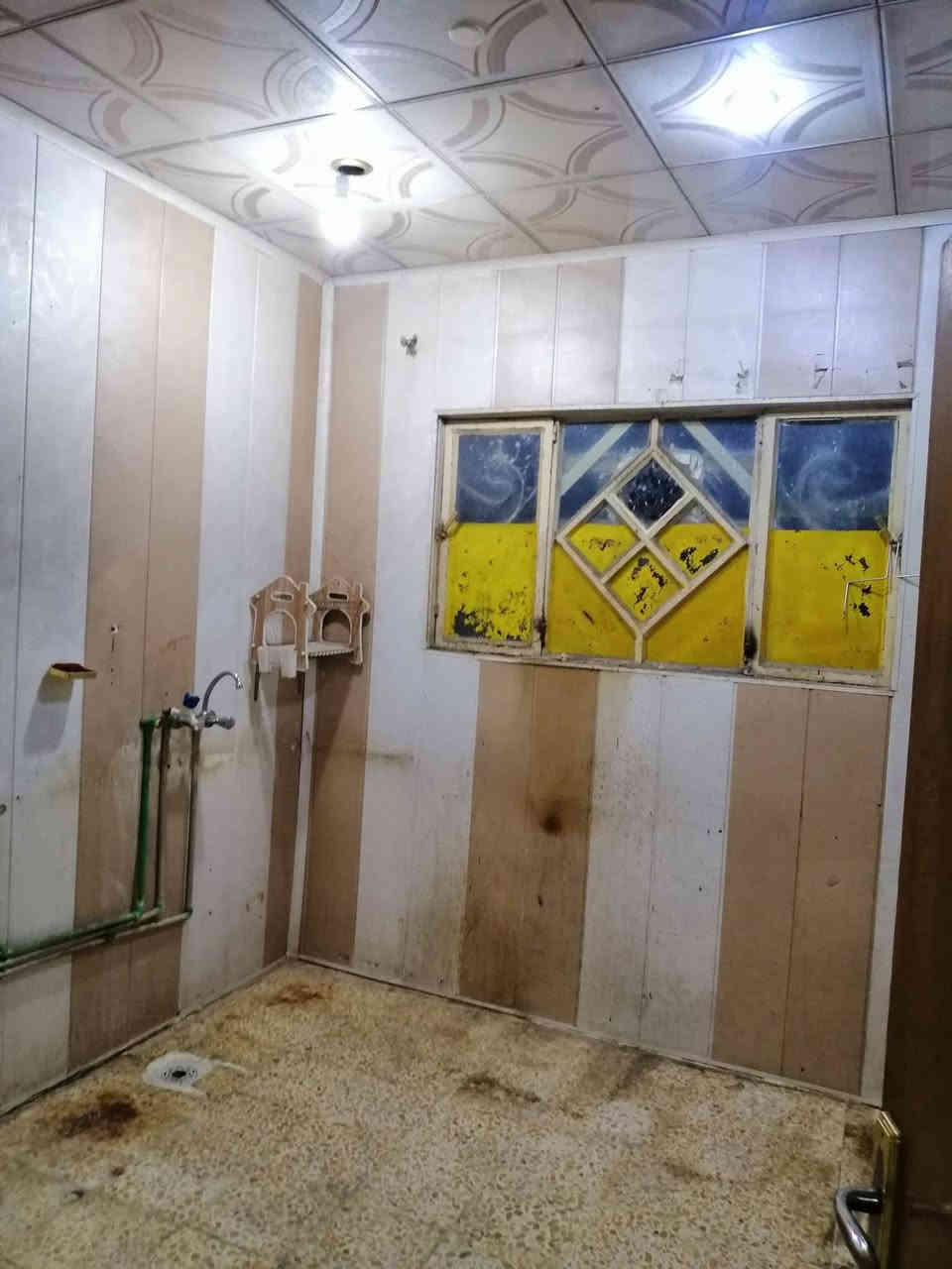 للإيجار بيت في حي الوفاء ٦٥مترمربع طابقين يحتوي على ثلاث غرف نوم وصالتين ومطبخ وحمام عدد ٢ السعر ٢٥٠ألف دينار للشهر الواحد يدفع مقدم إيجار ثلاثة أشهر للإستفسار والتوضيح الإتصال على الأرقام التاليه ***********
***********
***********
أو مراجعة مكتب ابو علي التميمي للعقار في حي الوفاء بداية شارع المركز القديم على جهة دور الهنديه
