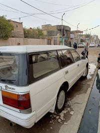 تويوتا كراون • سيدان • ديوانيه غماس