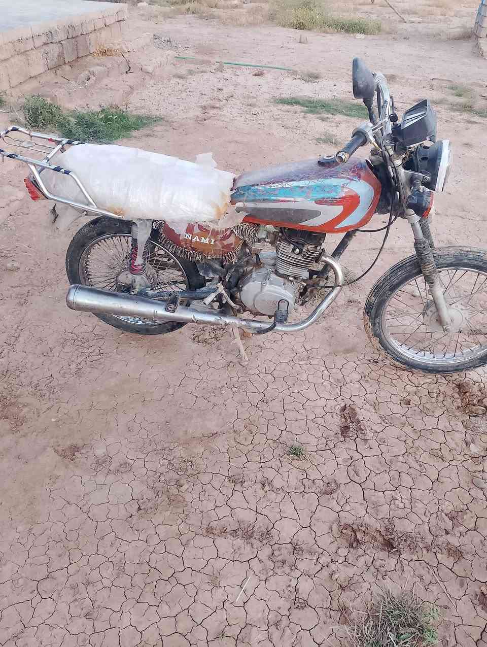السلام عليكم موطور للبيع شغال
السعر 125وبي مجال ***********
