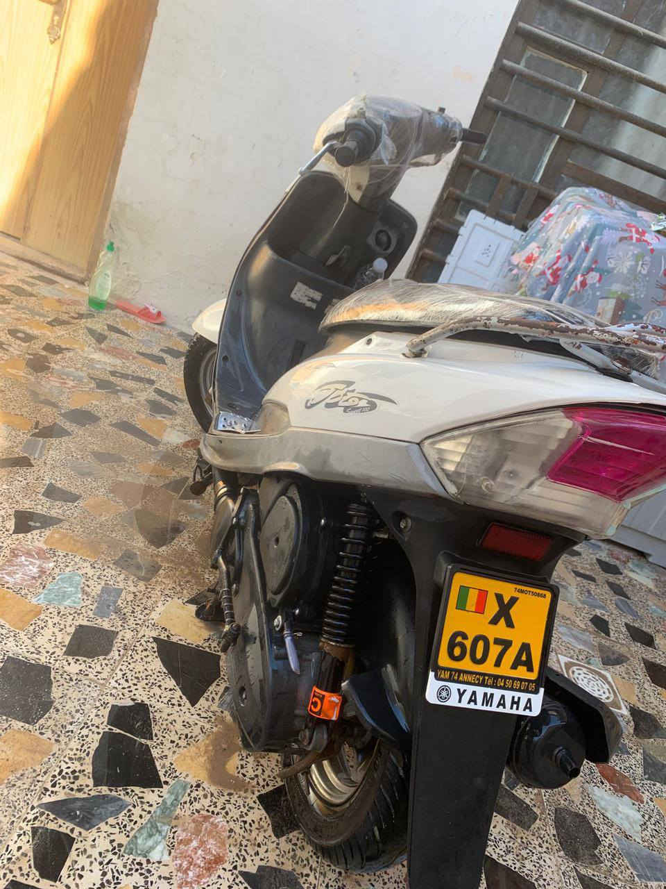 السلام عليكم دراجه للبيع العنوان البصره الزبير ***********
