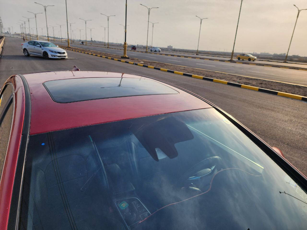 سلام عليكم
سياره سوناتا وارد امريكي 2018 ماورني حادث جانبي بابين عكس السايق ضربه ماواصله لتكمه وولا شاصي فول موصفات للأخير رقم وسنوبه جديده 
داخله معوقين وهسه صارت حره خلصت مدتها حره حره مداور ثاني يوم مكانها ميسان 
محرك 2000 تيربو سياره موصفات رياضي داخله جلد  لون اسود 
مقاعد رياضي جلد لون اسود شاشته كبيره لمس ملاحه وعطلات سنتر لوك عدد 2  جام اوتماتيك كهربائي حساسات اماميه وحسابات خلفيه 
 رادارات اماميه وخلفيه  نقط عمياء  مرايه  قلاب مع تبدليت الكير   لايت اماميه اوتماتيك مع الستيرن يمين ويسار  الكشن عدد 2 تدفئه وتبريد زائ كهرباء للكشنات زائد ذاكره لخزن المقاعد  فتحه بانوراما القياده الاليه عند السير ع طريق مخطط وبعد موصفات ما يحضرني اذكرهن.        
رقم تواصل ***********
