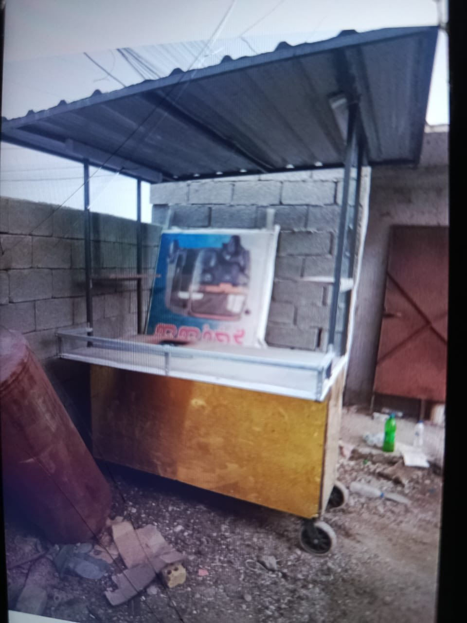 سلام عليكم عربانه جاهزه للبيع المكان مدينه الصدر السعر 350الف لاتصال ***********
يصلح عربانه لبلبي او فلافل
