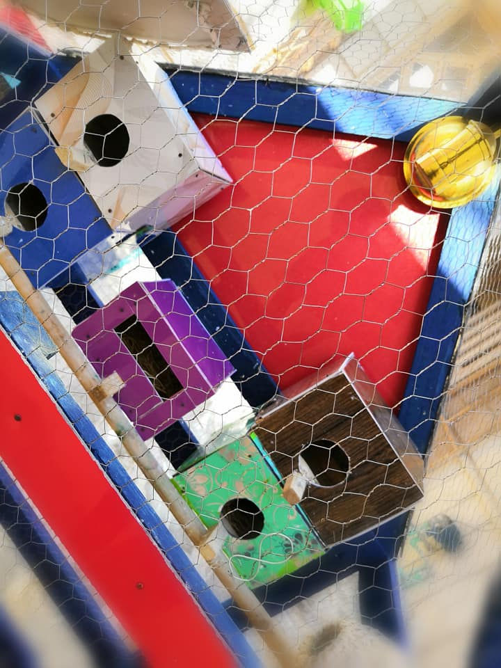 قفص ارتفاع ١٣٠س وعرض ٩٠س
يصلج لجميع طيور الزينه جاهز من كلشي
شغل درجه اوله متواجد ع الفيس


**إذا كنت صاحب هذا الإعلان وتريد حذفه لأي سبب، رجاءا أرسل رسالة إلى الدعم الفني**