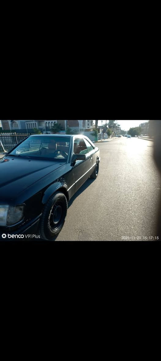 مرسيدس كوبيه موديل 1989محور بطة 3000 موبايل*********** العنوان بغداد السعر ٦٥ 
جمعة مباركة
