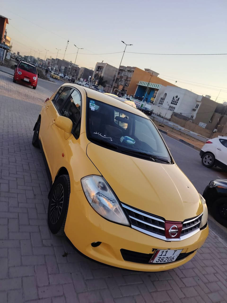 للبيع نيسان فيرسا ٢٠٠٧ رقم بغداد الجديد هزه جديده ب اسمي كير محرك كورلا حداديه تخم تاير سياره جاهزه ونضيفه بدون دواخل مكان بغداد حي الجهاد السعر ٥١وبيه مجال مصفره هيئه وغرامات ***********
