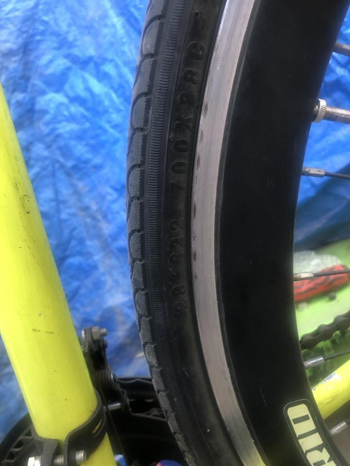 باسكل ماركه مخذه من شارع فلسطين ب ٢٠٠ الف
حجم ٢٨ لشه الامنيوم خفيف 
البايسكل ممستخدم بالعراق اخذته قبل سمين وضامه العتلات الكير شاومي والمكاين كلهن شاومي وبي تزويد سعره ب ١٥٠ قفل الي يفيده موجود خاص او هذا رقمي ***********
