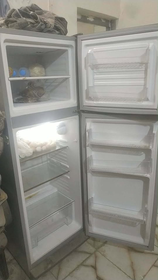 للبيع ثلاجه توسوت الثلاجه جديده جداً جداً مكاني حله قرب مستشفى السلام الأهلي للاستفسار ***********
