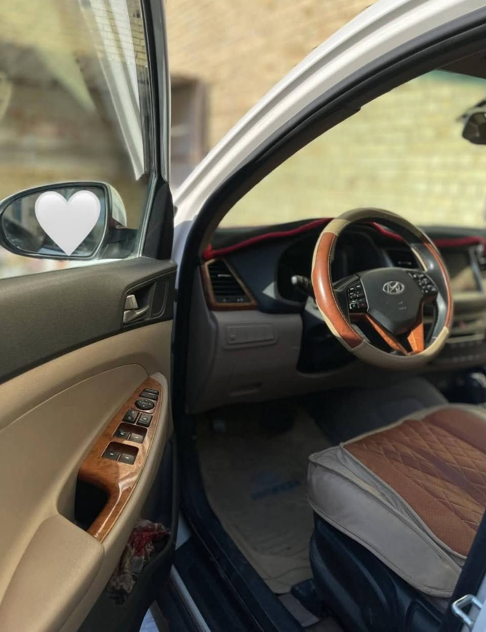 مكفولة كفاله عامه من الصبغ والتبديل
بيها فقط بارد بجنطة شبر
وكالة الكاصد
المكينه 2000دوش 
رقم بابل
سياره مابيها اي نقص
شاشة كبيرة
كاميرا خلفية
يدات نيكل
مري شفط مع اشاير
لد نهاري
تحكم ستيرن
كشنات جلد
تبريد قطعتين
السيارة  ب اسمي  تحويل ثاني يوم
للاتصال *********** 
العنوان: كربلاء 
السعر؛ 195
