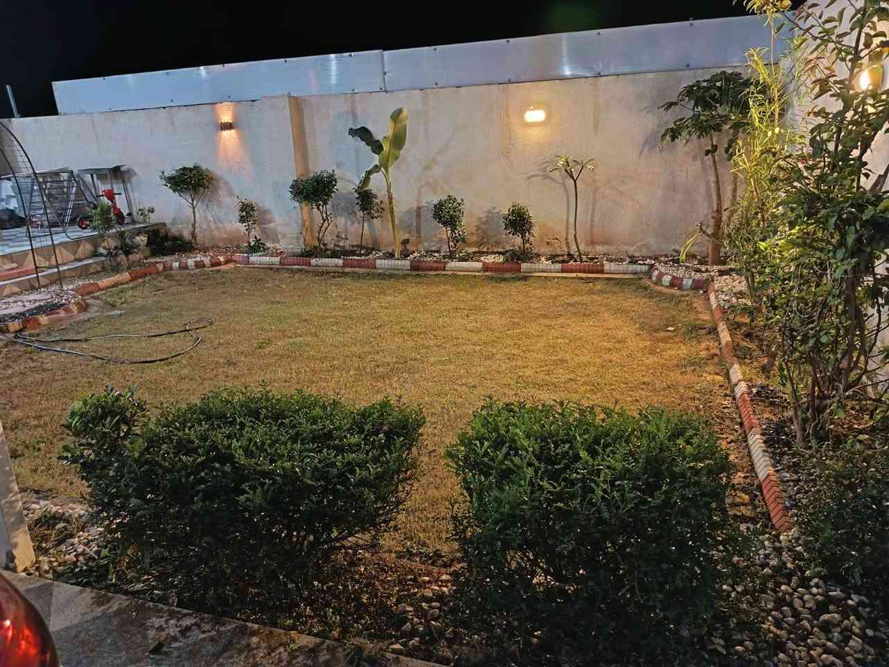 السلام عليكم اخوان كادر الحدايق متواجد يومياً لقص وتنضيف الحدائق والاشجار واسعارنا مناسبه جداََ للاستفسار الاتصال على الرقم التالي *********** ومتوفر على الواتس اب 
متوفر 24 ساعه وأيضاً قص حدائق المسابح في بلد
