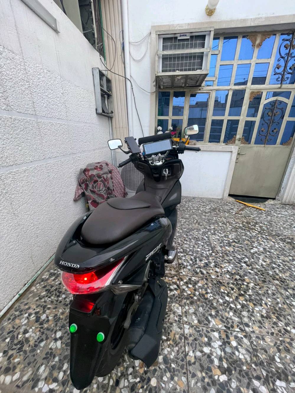 سلام عليكم دراجة PCX جيل الأول 
دراجه خير من الله مبيها أي نقص وع إيدي ومعتني بيها وفول نظافه 
الدراجه ماشيه ٤١ الف  
مكاني بغداد الكرادة او حي البتول 
للاستفسار اتصل واتساب 
***********