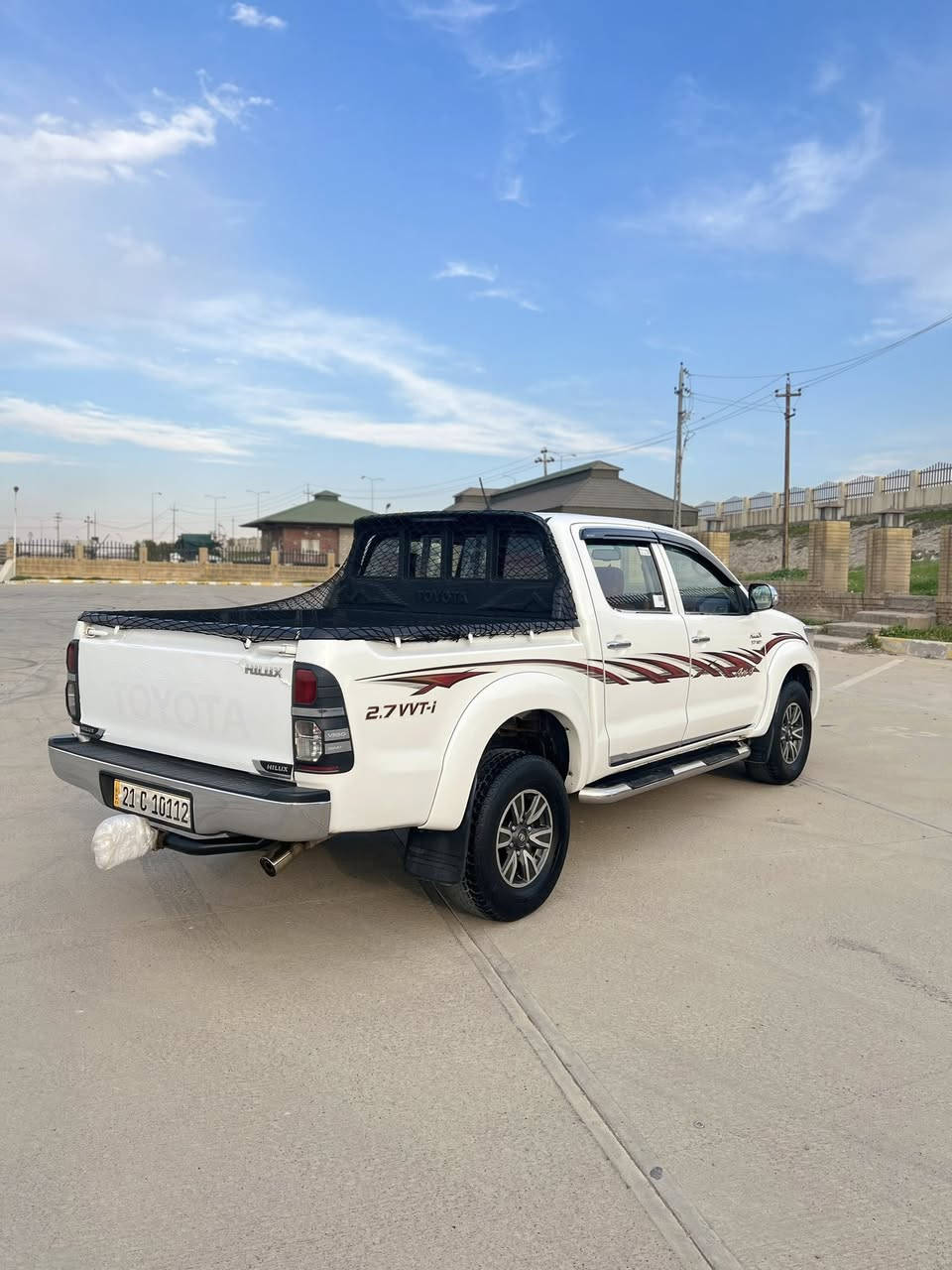 سلام عليكم سيارة تويتا هايلوكس موديل(2014)گيرومحرك شرط محرك مامفتوح گير عادي و دابل اكسل سيارة مابيه صبوخ كلين و مابيه تبديل ومآبيه شخط تاخم تايرات 4جديد تاخم صدركول شرط كهربائي عام شغال جامات و مرايه كهربائي سويج كونترول ABCشاش أيپات تاخم ويل بيلدي جديد ده شبل ڤورميگ لايتات كول شغال سيارة حلو مابيه نقص كول شرط و سنوي جديد راقم جديد و سيارة بسمي شرط تحويل سعرة $205$بيه مجال راقم تالفون ***********
