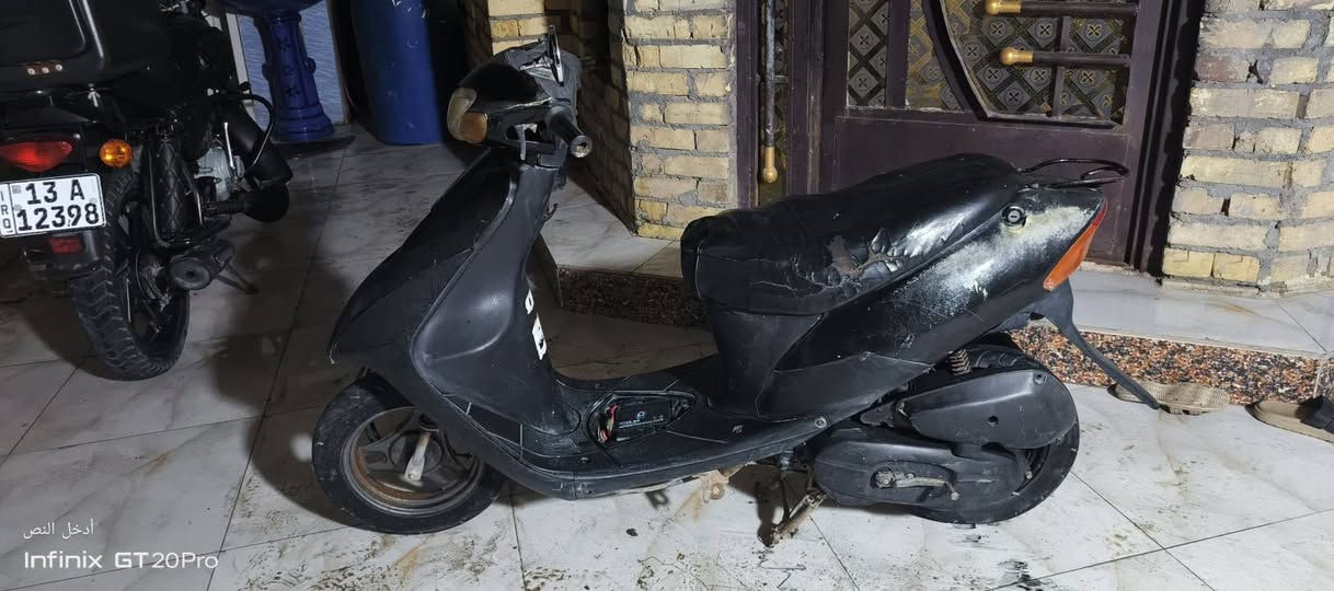 سلام عليكم اخوان دراجه رياضي البيع كلشي شغال بيها ما عدا السلف ول شاير الشاير بس دكمه عطلانه بيهاا سعرها 180 وبيها مجال حك الجيه رقم الهاتف ***********
