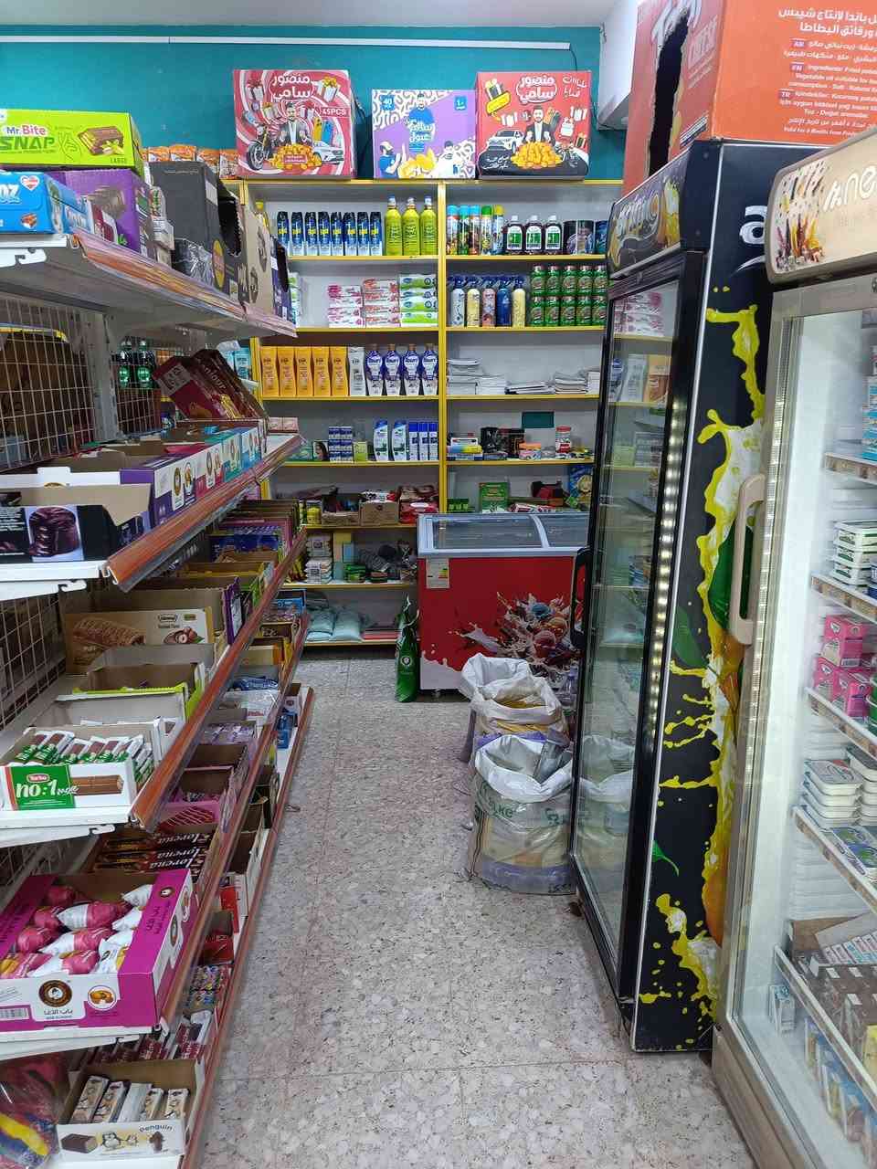 اسواق للبيع حي ميسان شارع البوريات
تحتوي عل 6 برادات عمودية +مجمدة 
وتحتوي ايضا عل كامرات وبسعر مناسب 
للاستفسار ***********
