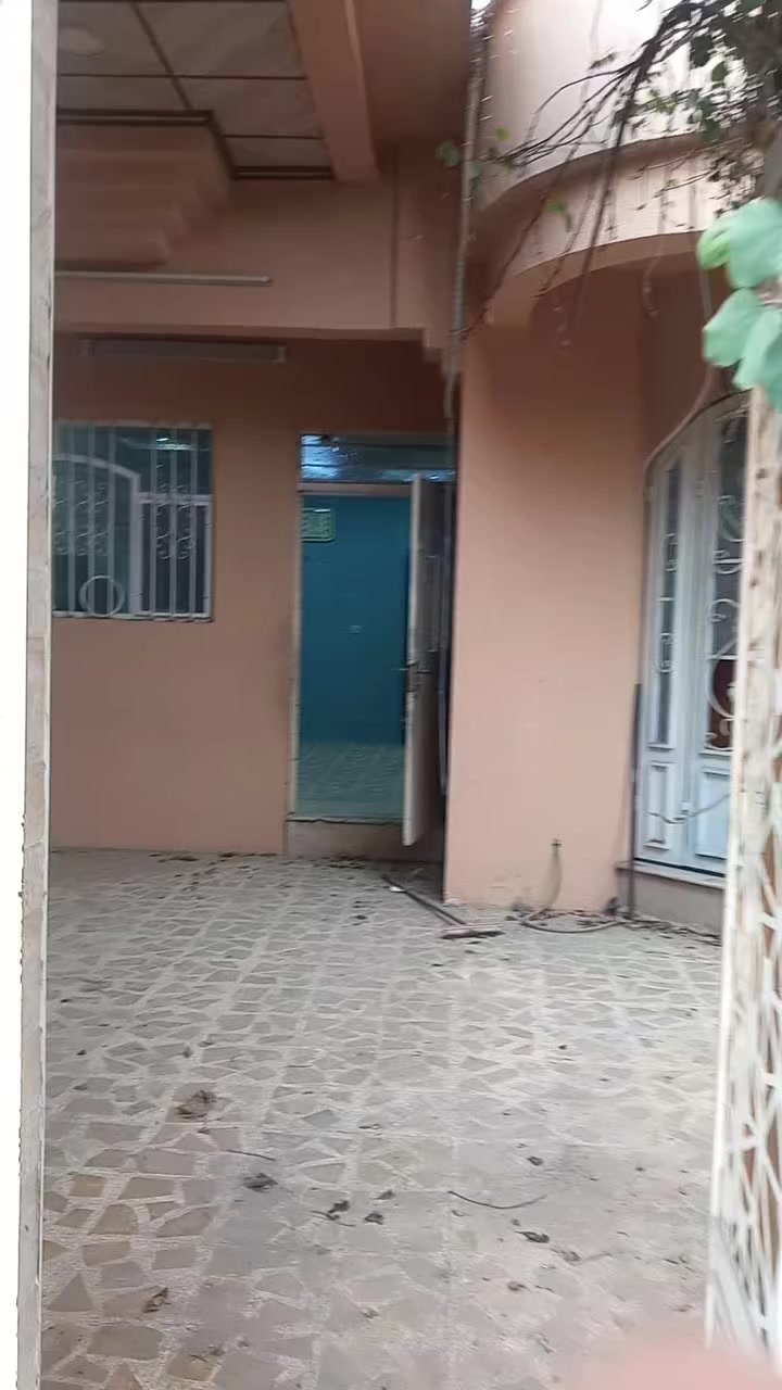 بيت للإيجار التجاري في حي الصديق
📍 شارع 20 – قرب ألبان شلاوي
مناسب جداً لفتح روضة أطفال أو مشروع تجاري
🔹 المساحة: 200 متر مربع
🔹 يتكون من:
6 غرف
2 هول
استقبال
مطبخ
3 صحيات
نستقبل جميع العروض العقارية:
بيع • شراء • إيجار
بيوت • أراضي سكنية • أراضي زراعية • عقارات تجارية

📞 للاستفسار والاتصال:
***********
***********
#بيع #شراء #ايجار #بيت #عقارات #أرض_سكنية #أرض_زراعية #عقارات_تجارية
