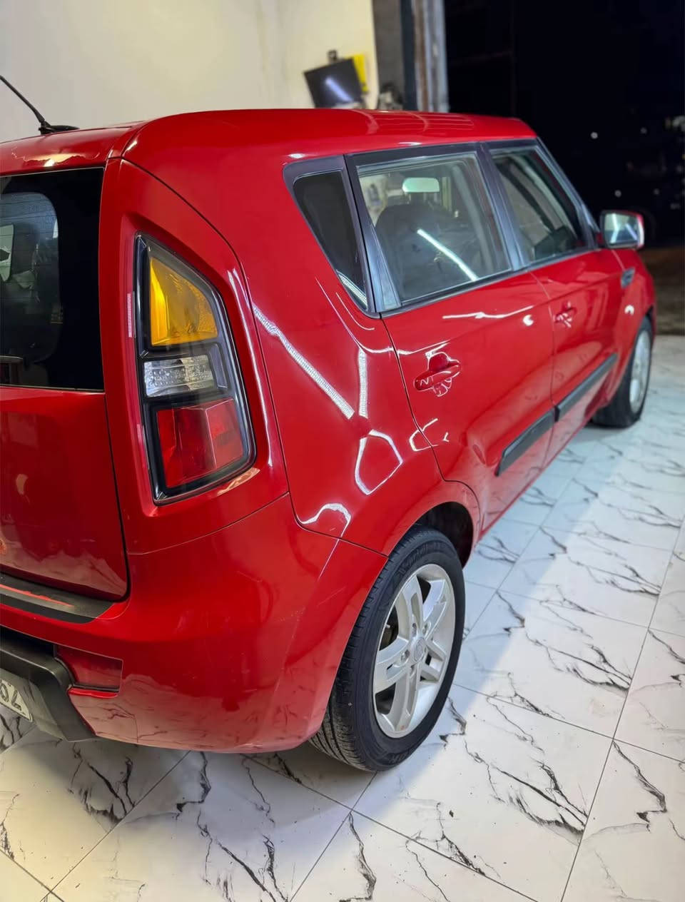 سلام عليكم كيا صول 2011
سياره جاهزه وما ناقصه برغي 

بيه 3 قطع بدون دواخل محرك كير كفاله تخم تاير جديد صدر منفوض قبل اسبوع سياره مال جنيه وسياره بلواقع احله من الصور &…. 

السعر(95)

يرهم مراوس شعندك نزل الاستفسار واتساب وخط فقط ..

(***********)

المكان #الانبار#الرمادي
 ول موشراي لا يتعبني رجاء رجاء
