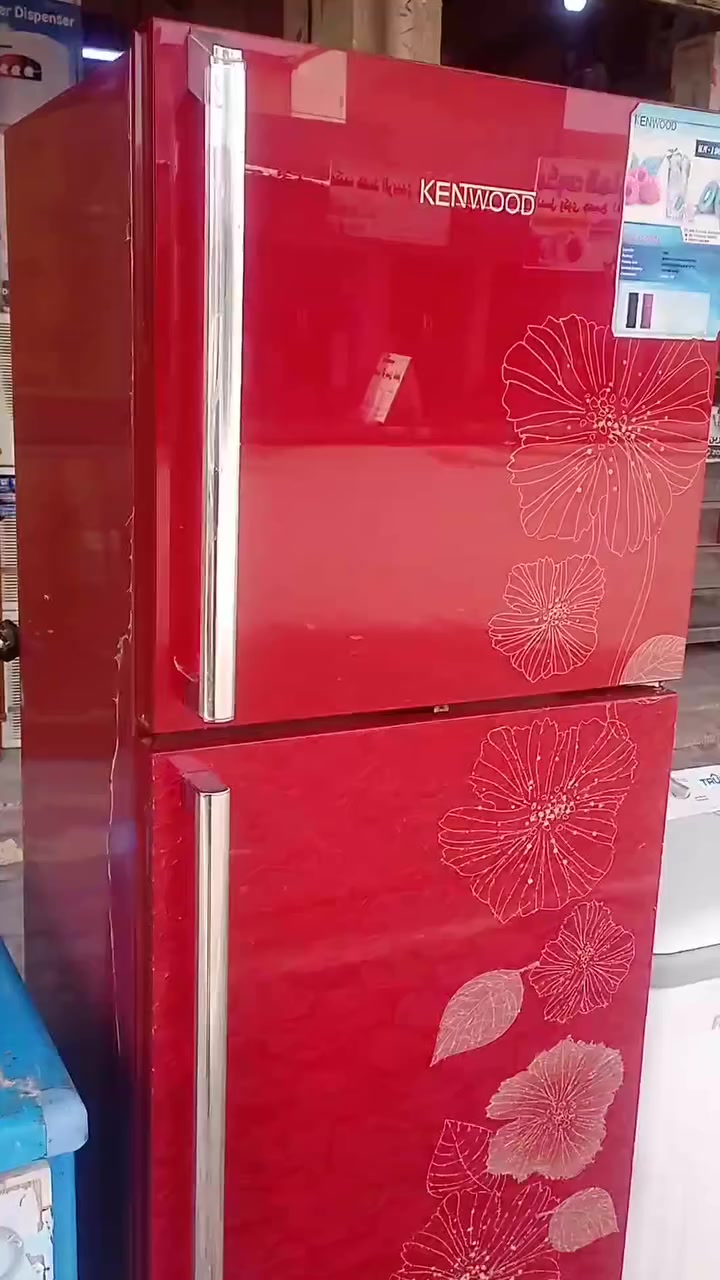 ثلاجه قياس 19قدم ابلادي سعر 250.الف الاستفسار على خاص او الاتصال ***********عنوان واسط الصويره حي الشهداء
