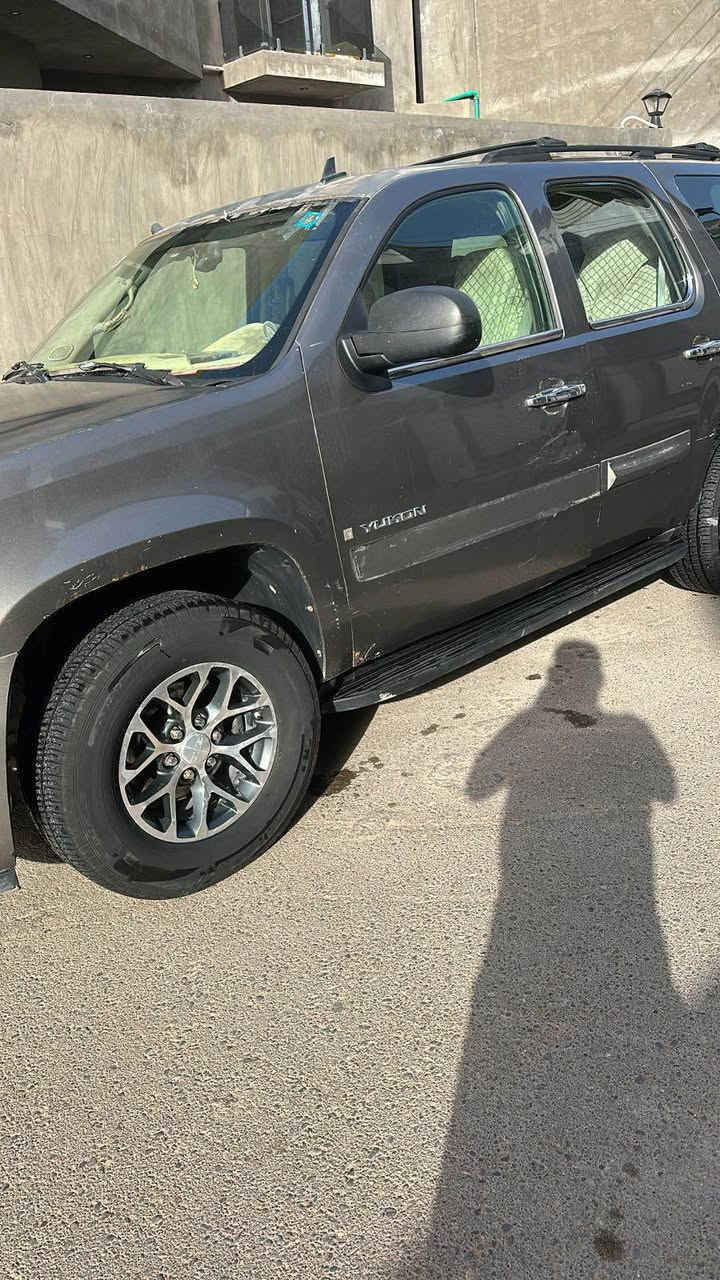 السلام عليكم 
يوكن موديل ٢٠٠٧ للبيع .. للبيع فقط 
كير ومحرك وتبريد وكهربائيات ع الفحص والبدي شوف العين 
رقم بغداد الجديد وهزه جديدة تحويل مباشر 
مكان السيارة البصرة 
السعر ١٤٠ وبيها مجال قليل 
*********** البصرة, العراق
