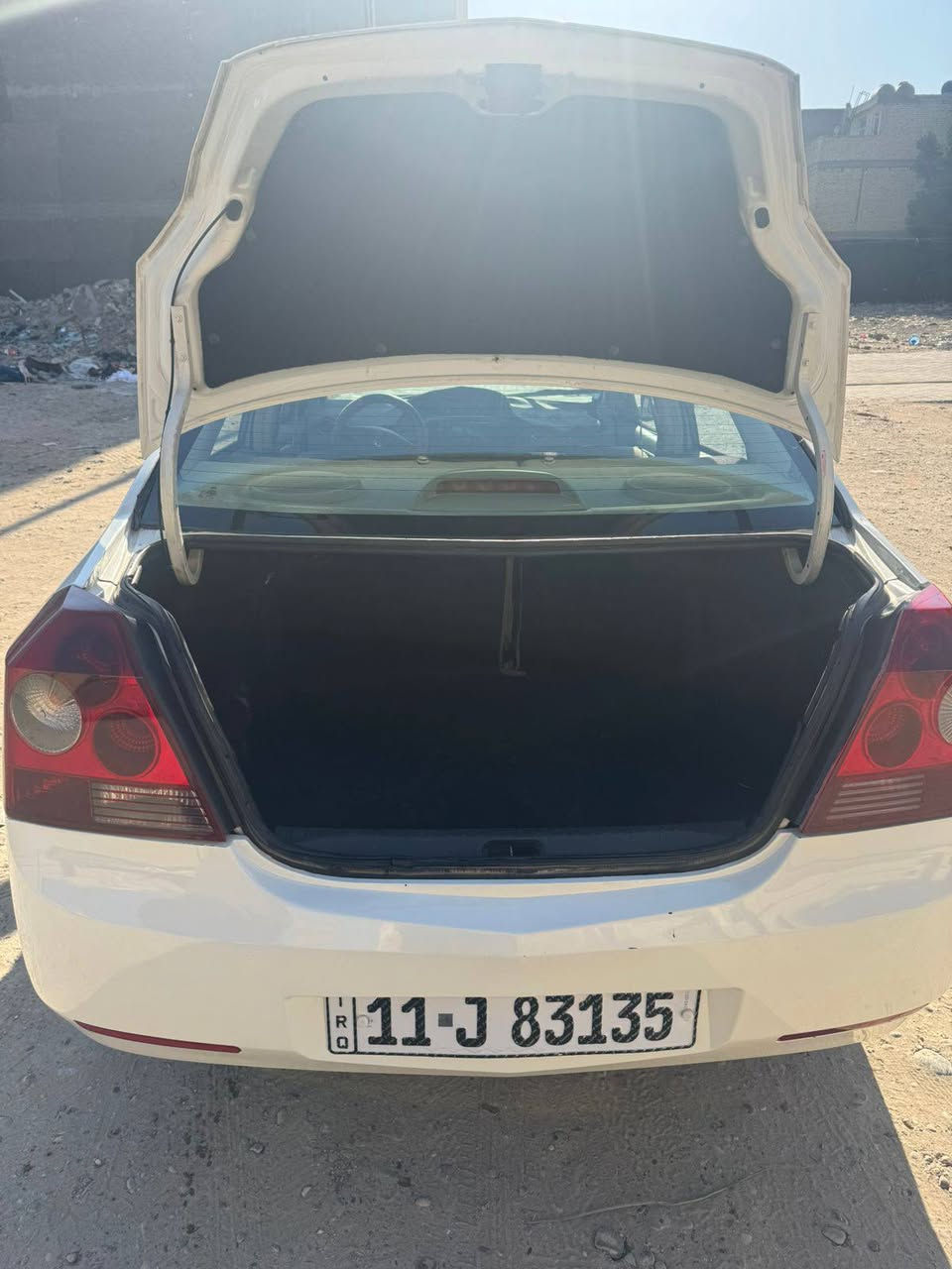 للبيع جيلي mk السياره جديده تبريد شغال كير مكينه مكفولات تخم تاير السياره جديده ماشيه 70 بيه نقص بس دشبول يابس من الشمس السعر 38 او بيه مجال الستفسار على رقم *********** بسمي السياره تحويل ثاني يوم
