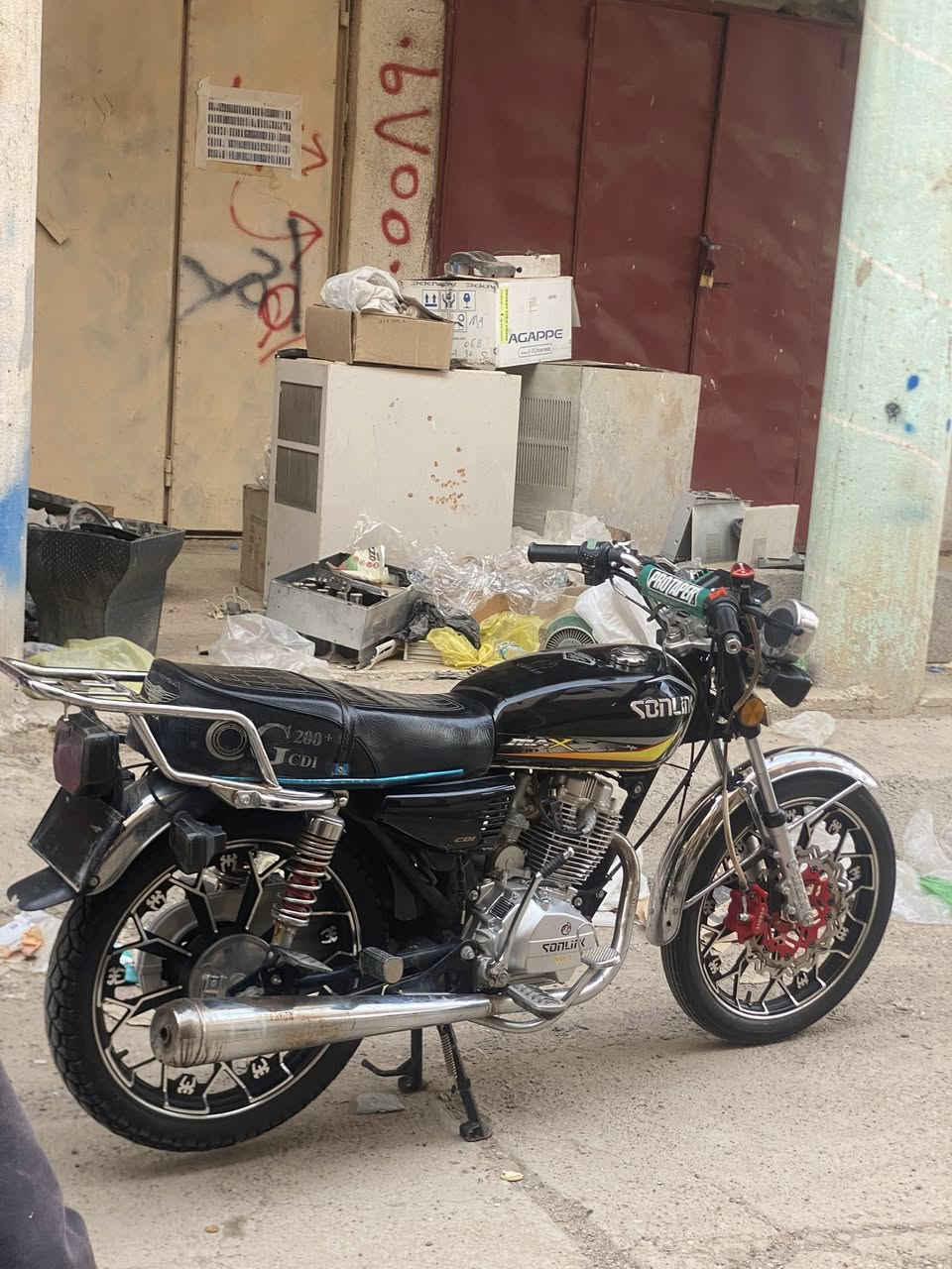 للبيع سيفان 5 كير كله شرط موديل 25 سعر 650 وبي مجال لاستفسار ع رقم (***********)..مكان صلاح الدين تكريت
